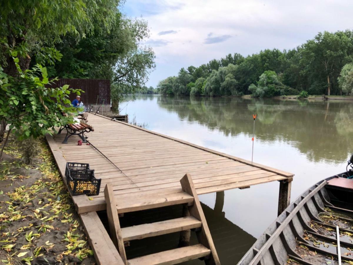 Рыбное Место Hotel Troitskoye Eksteriør billede