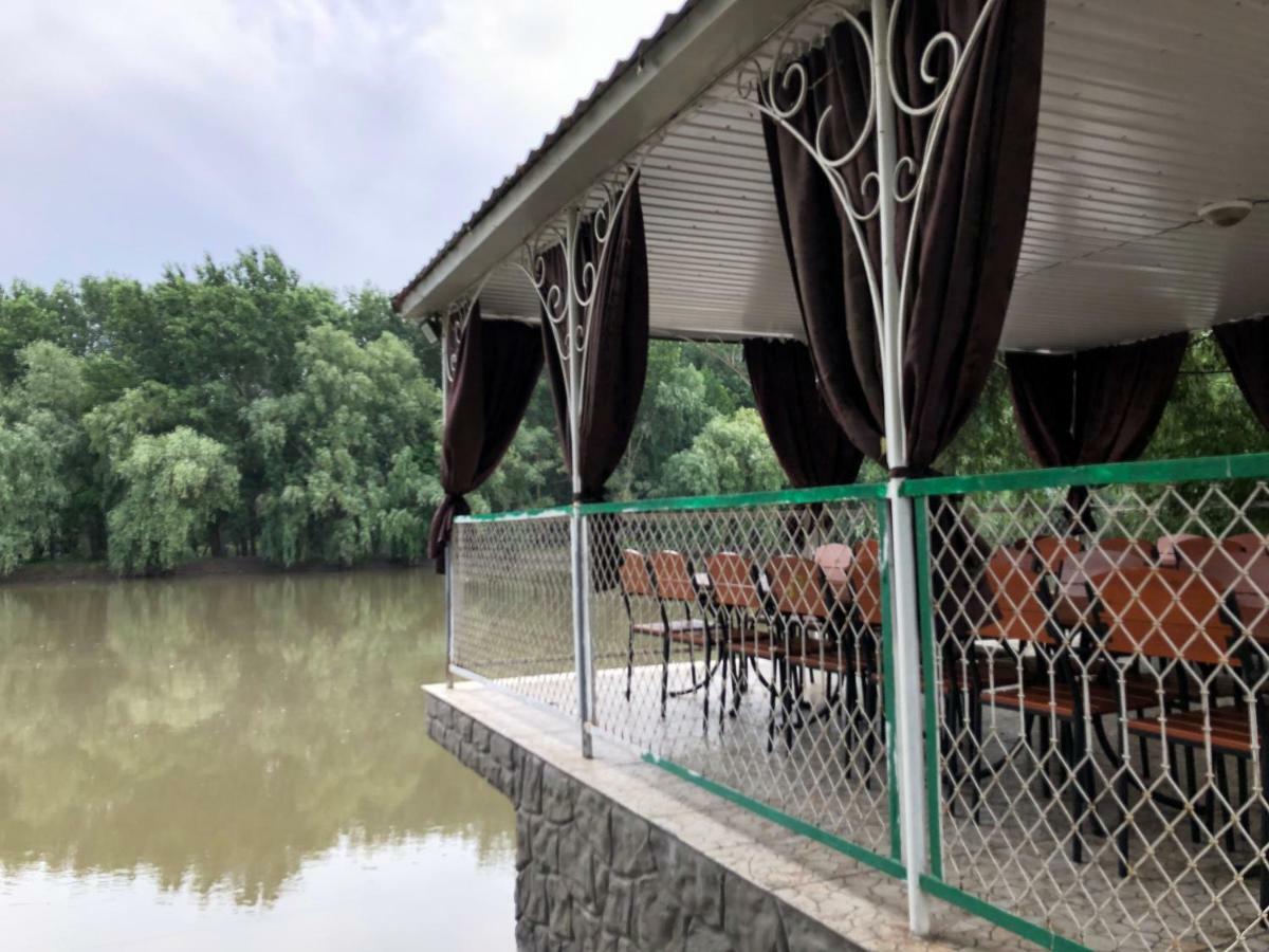 Рыбное Место Hotel Troitskoye Eksteriør billede